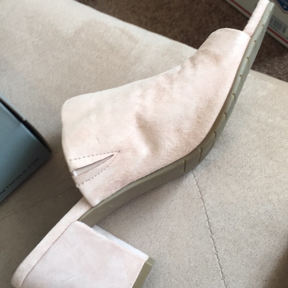 Kenneth Cole - Picture 7 of 8